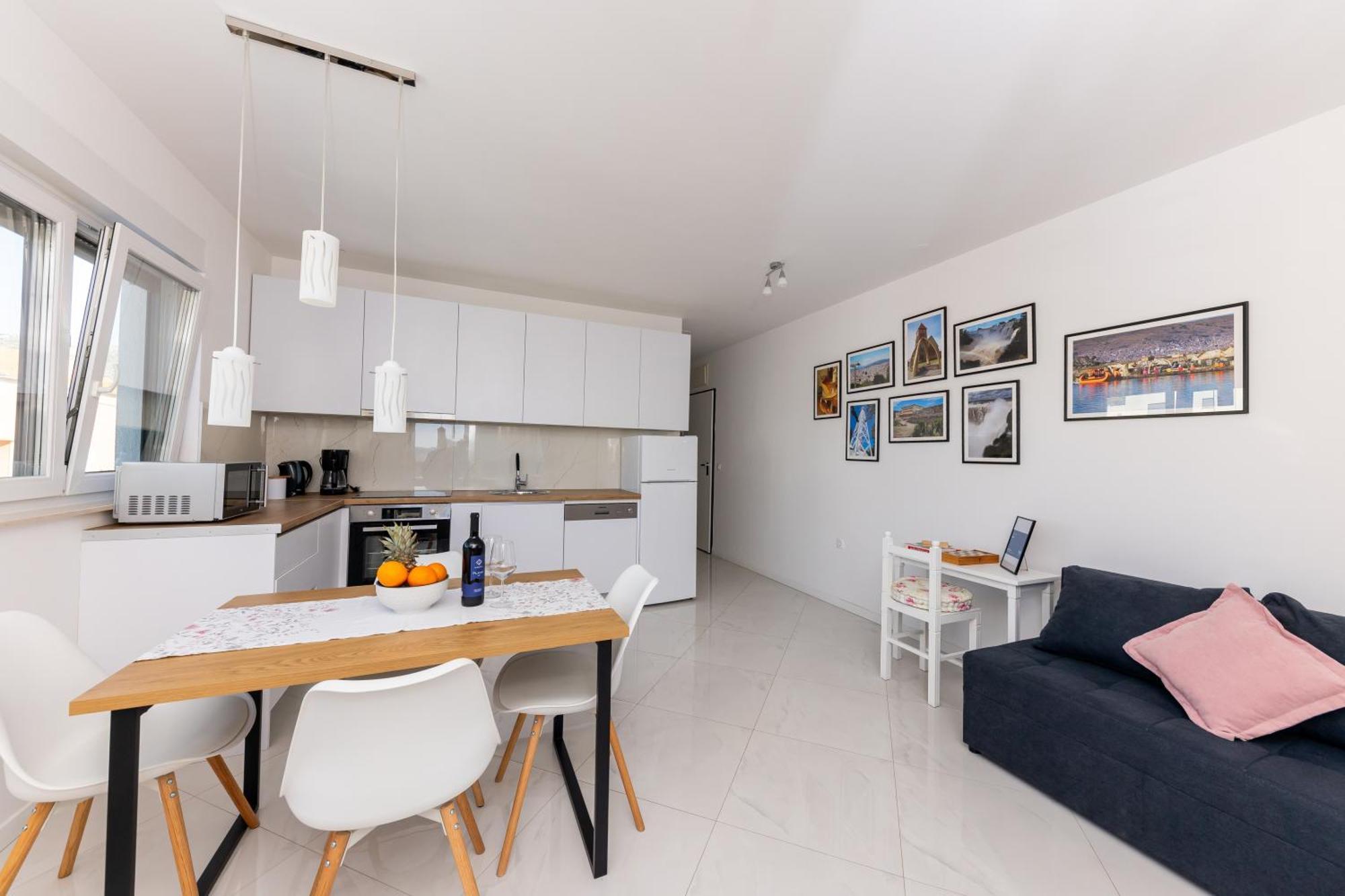 Sore Trogir Bagian luar foto