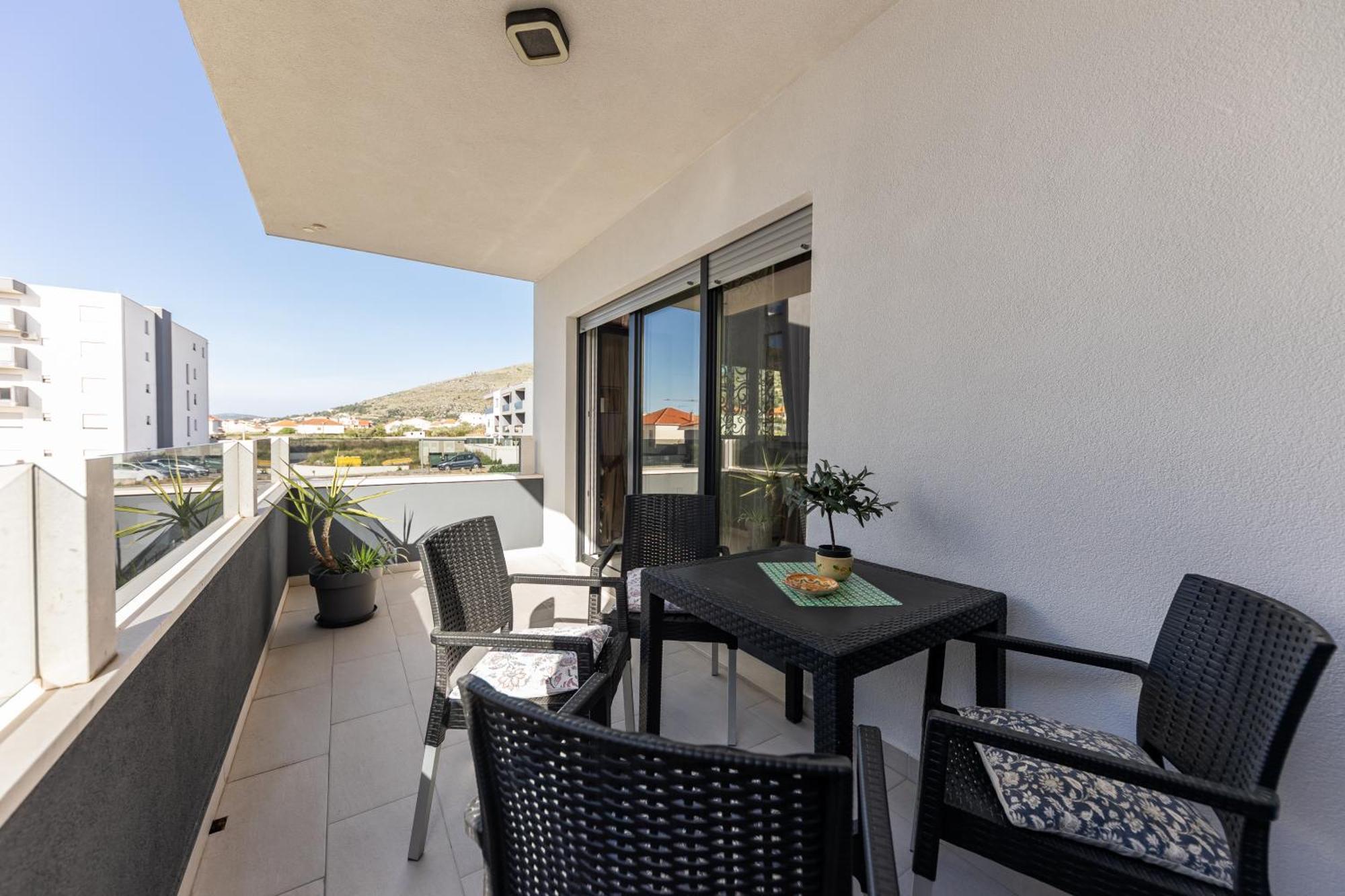 Sore Trogir Bagian luar foto